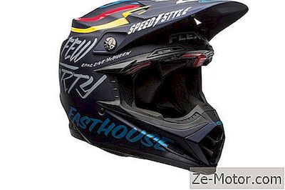 Bell Helmets 'Day In The Dirt' Moto-9 Flex
