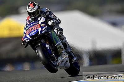 Motogp: Le Mans Prove Libere Cade A Lorenzo